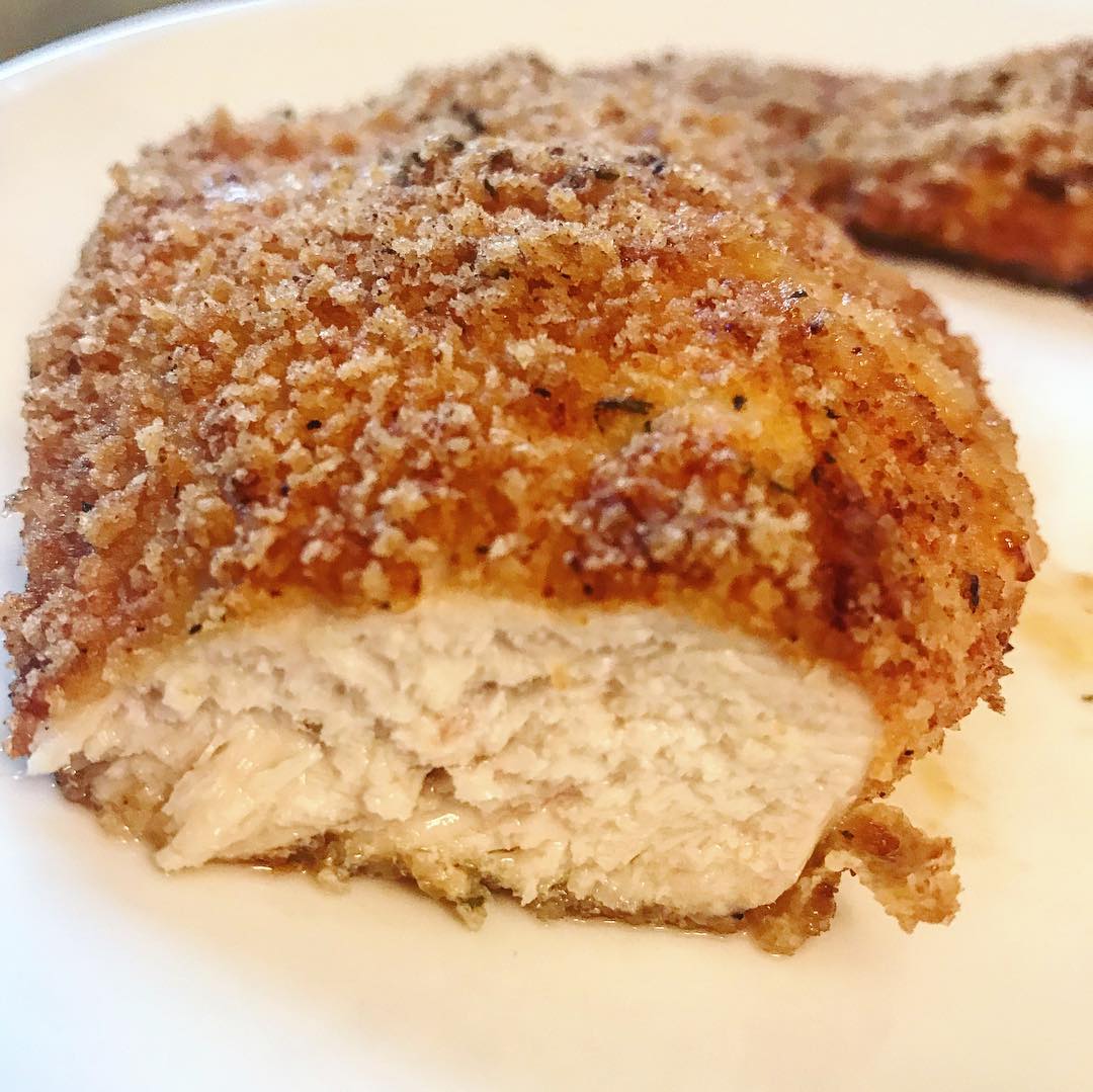 Easy Air Fryer Pork Rind Crumb Breaded Chicken - Low Carb, Keto Friendly, & Delicious!